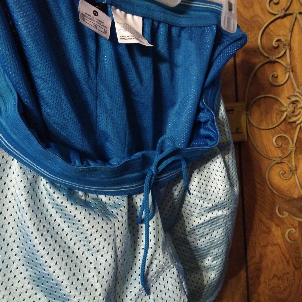 Nike shorts - Picture 3 of 4